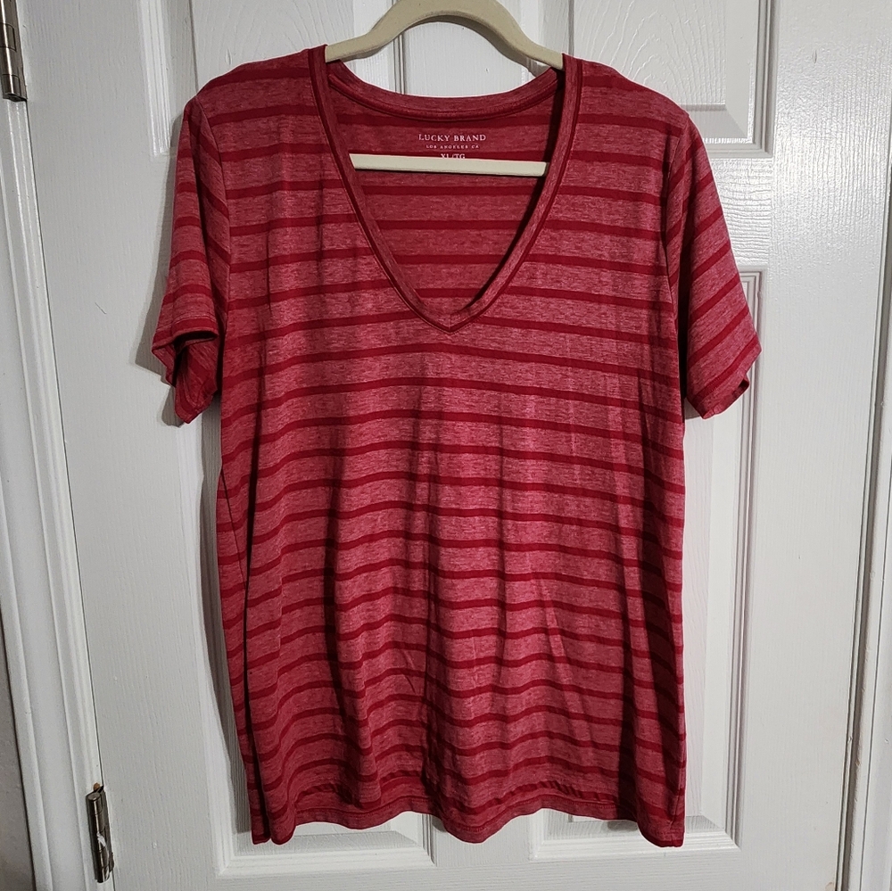 EUC red stripe short sleeve v neck Lucky size XL